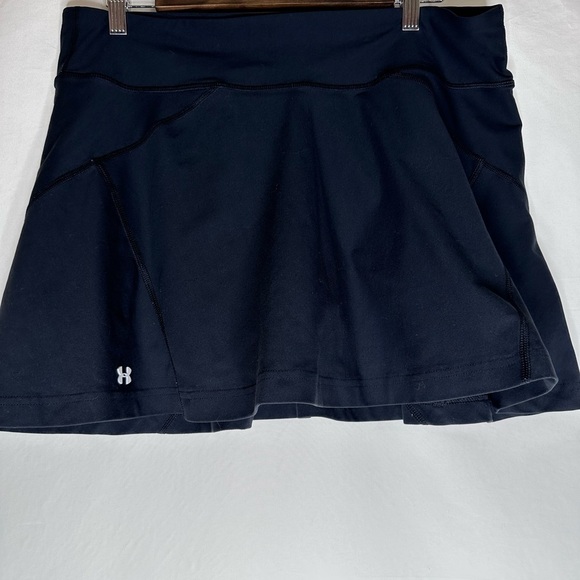 Under Armor Women’s athletic skirt - Picture 4 of 8